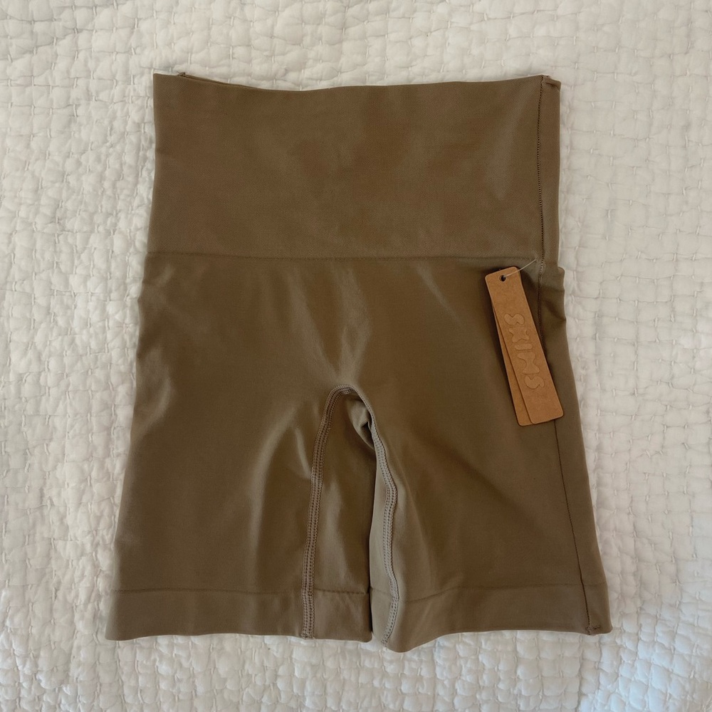 SKIMS NWT Biker Shorts